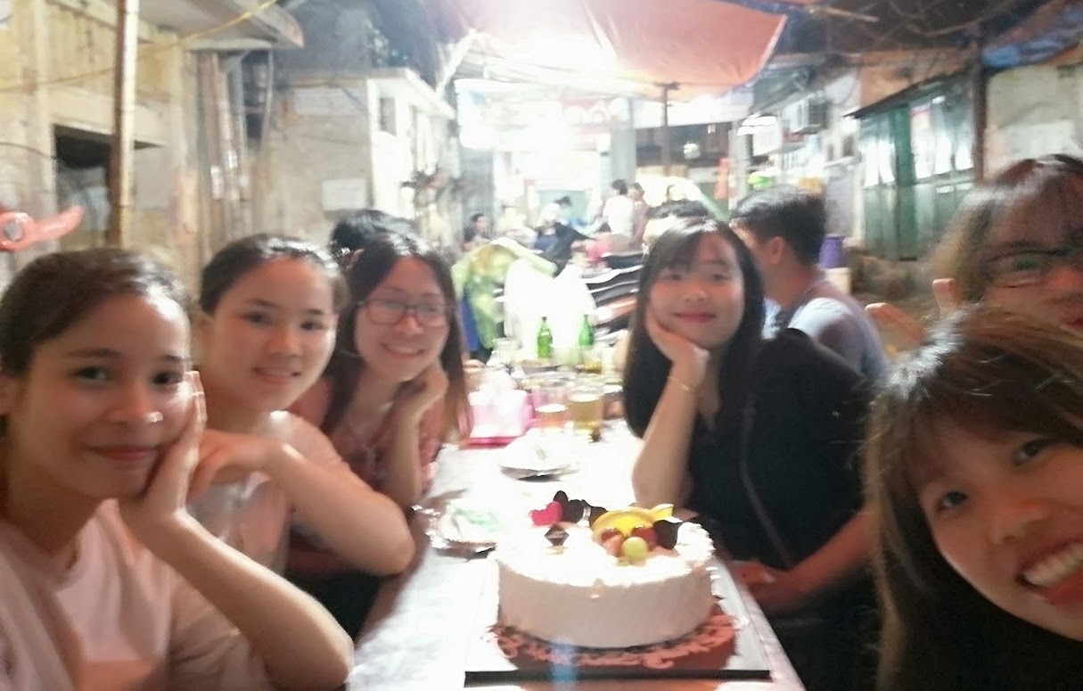 an-uong-cung-nhau Chúng tôi ăn uống cùng nhau